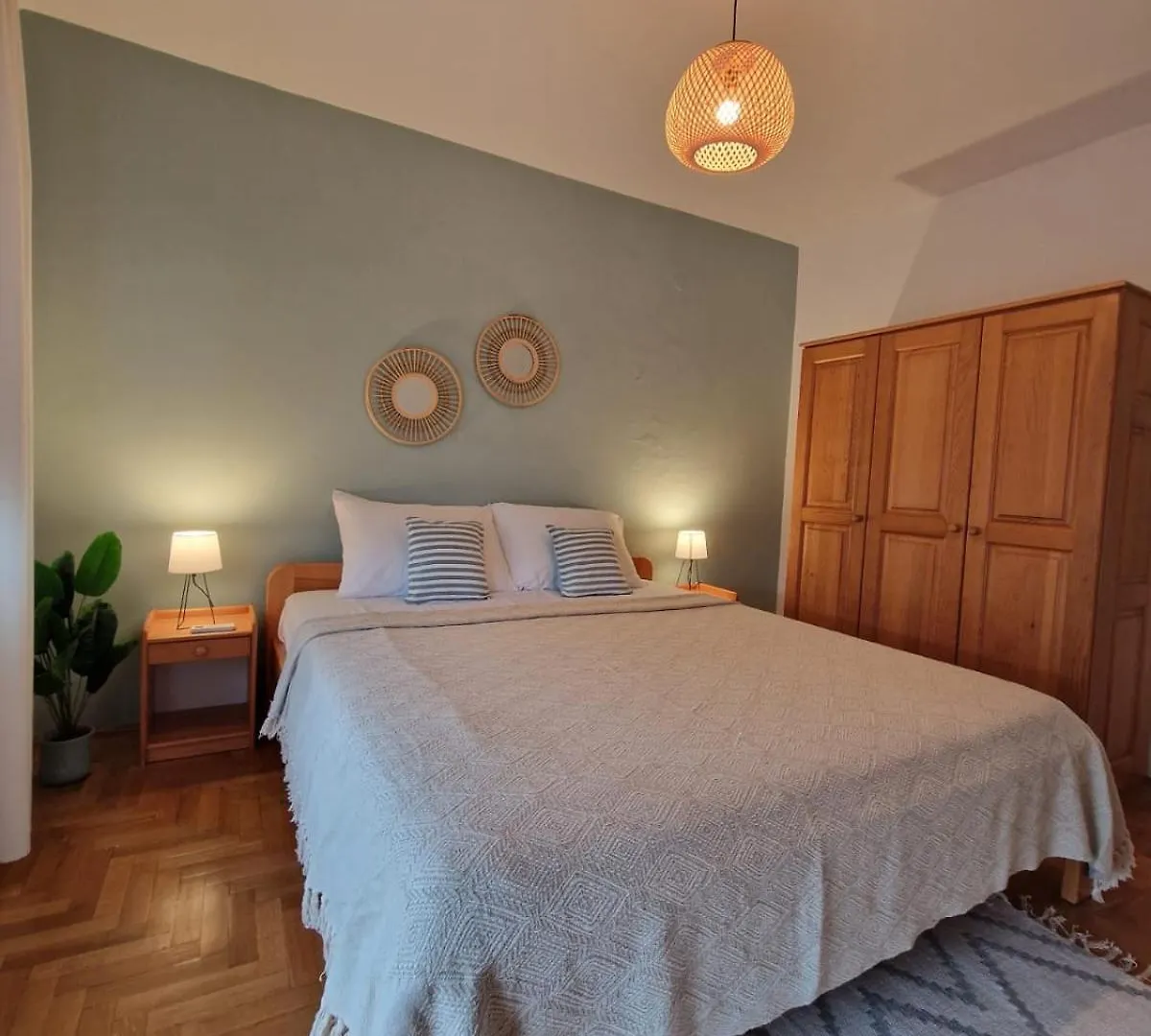 Apartments Kala