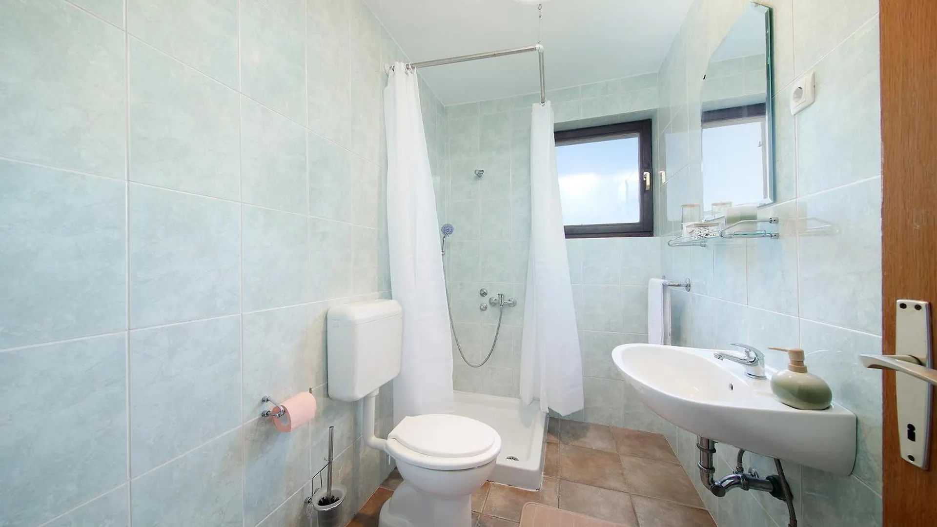 Apartments Kala Jadranovo